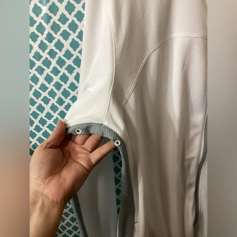 Alo women’s athletic White Full-Zip Jacket size large - Picture 9 of 16